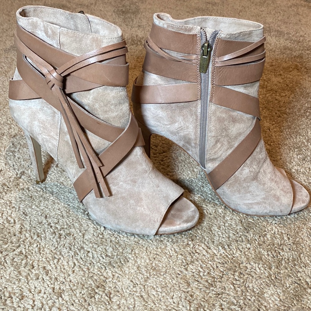 Vince Camuto Leather shoe boot